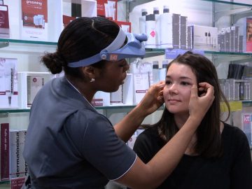M&M_S04E08_Charmaine Cooper_Face Mapping 3