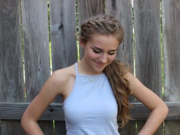 12 Quick and Easy Prom Hair Style Ideas
