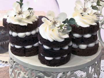 USA_0061_Barb Reimer_Mini Cakes 2