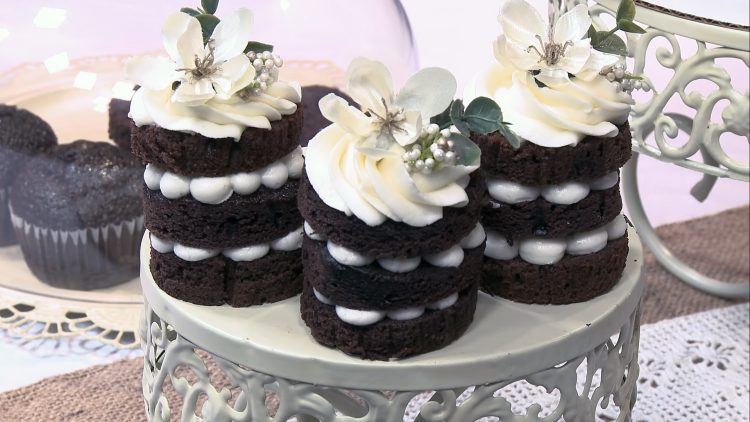 USA_0061_Barb Reimer_Mini Cakes 2