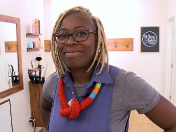 M&M_S11E05_Praise Okwumabua_Quick Holiday Party Hairstyle