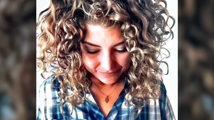 M&M_S21E05_Kim Dykstra_Tips on Keeping Curly Hair Hydrated in Cold Climates