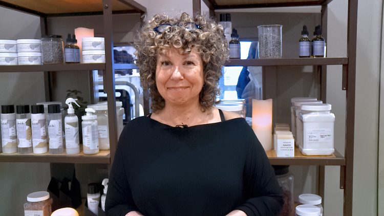 M&M_S23E02_Kim Dykstra_Importance of Humectants & Curly Hair